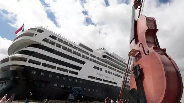 Big Fiddle Cruise Ship